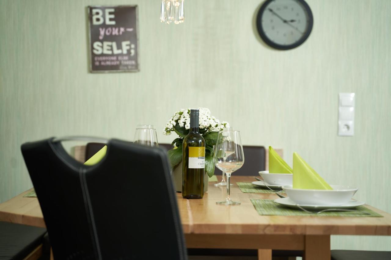 Freestyle Apartment Sautens Luaran gambar